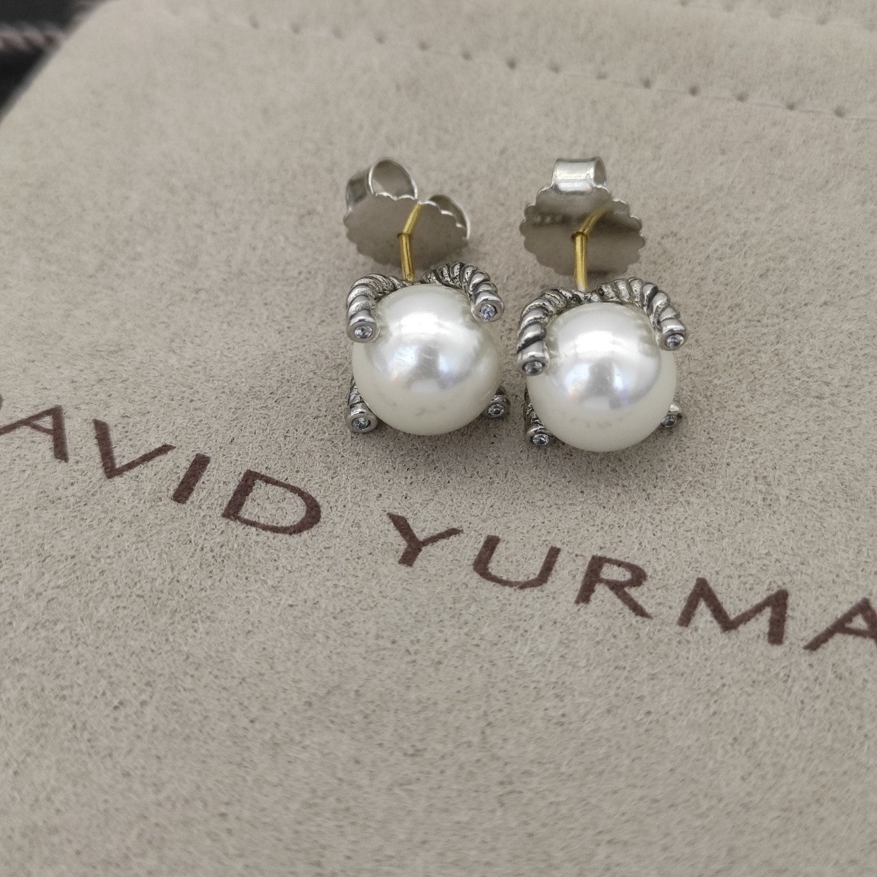 David Yurman four claw PEAL Earrings