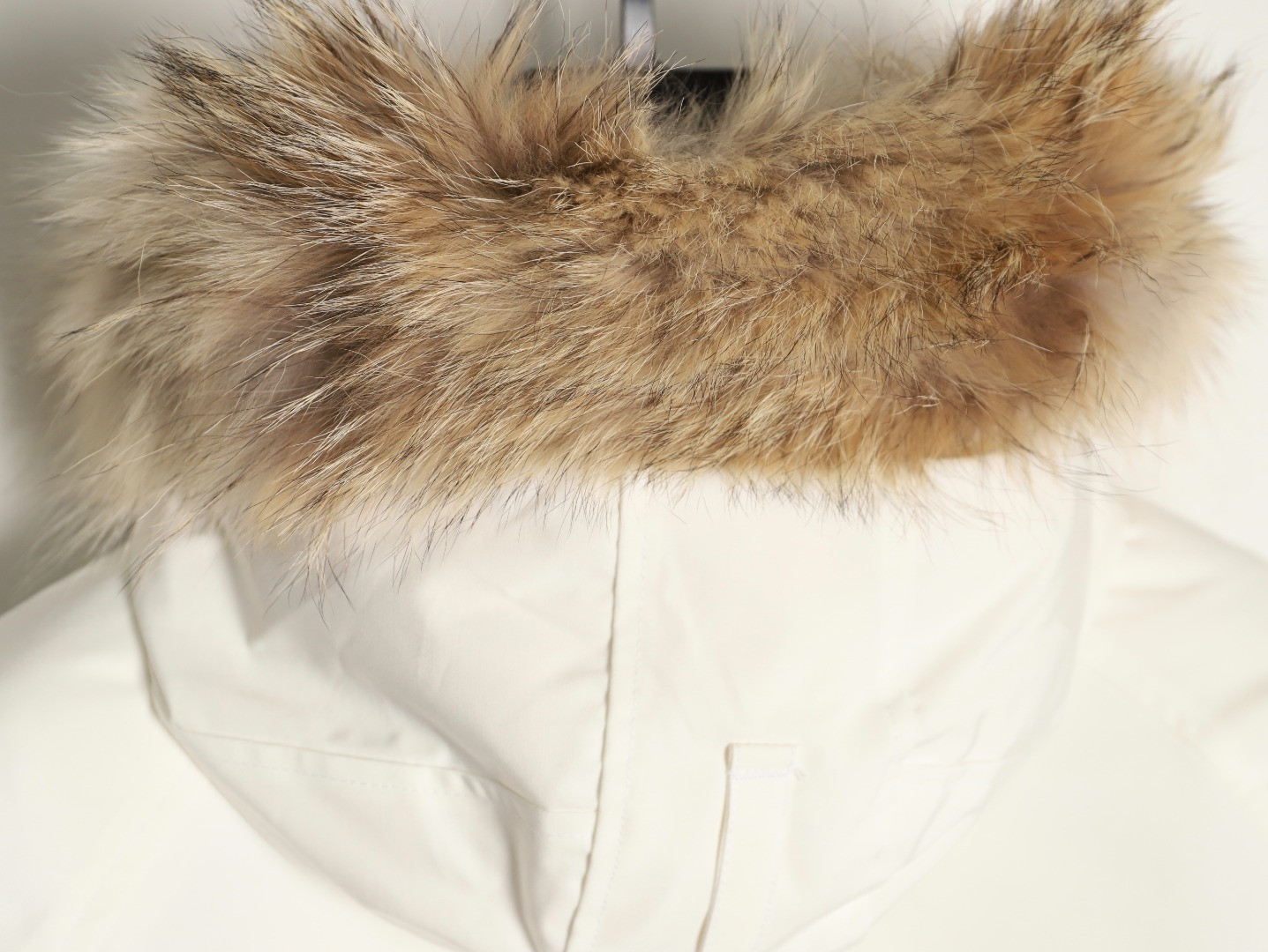 Can*a G00se Short Puffer jacket