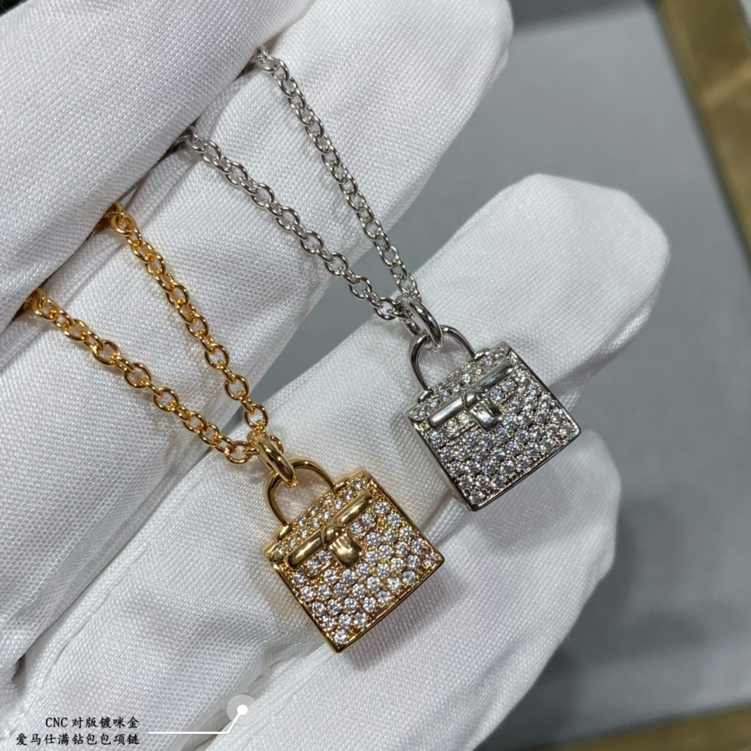 H**me5 Fully D1am0nd-Encrusted Bag Necklace