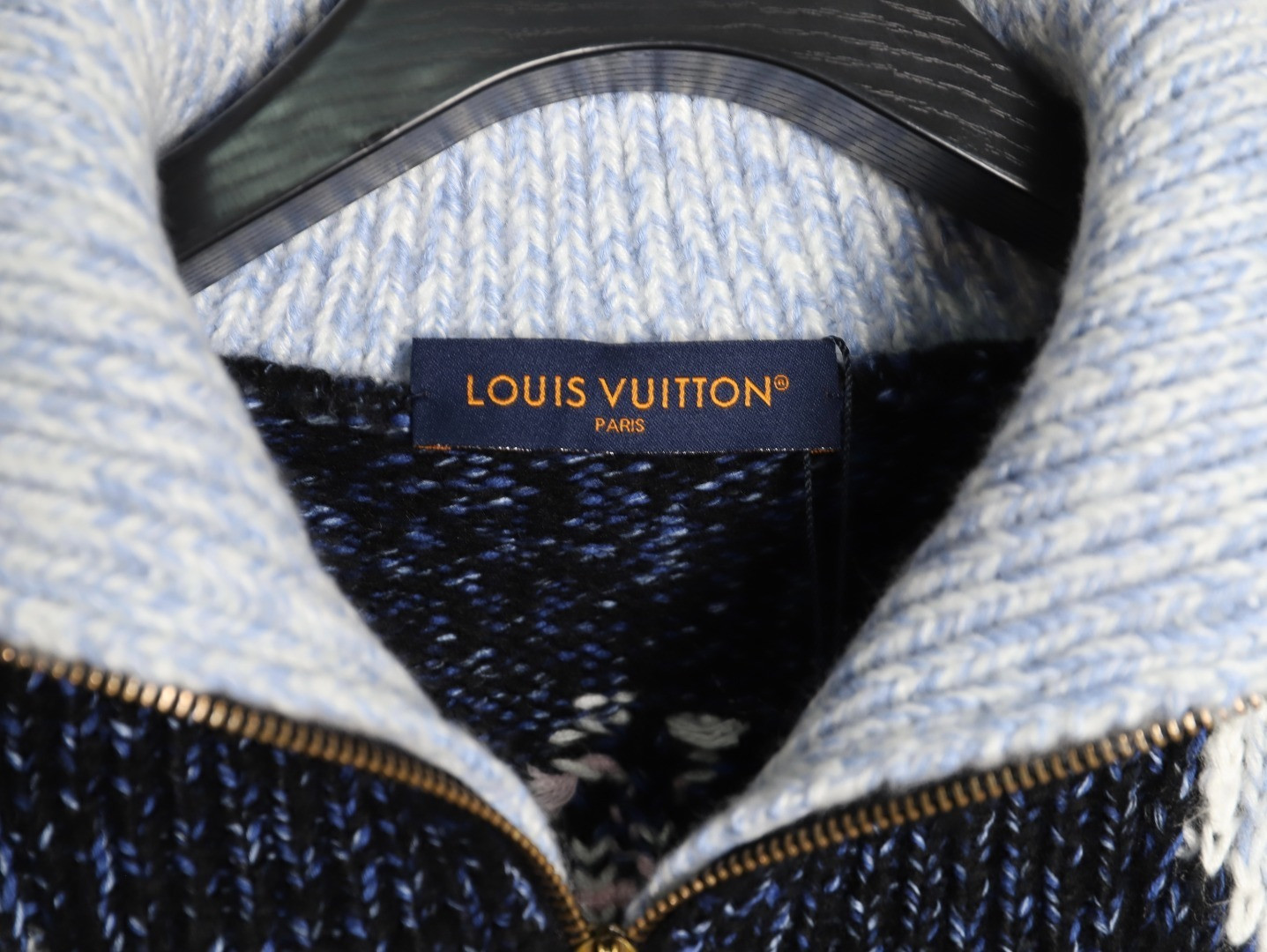 L0vis Vvtt0n Sweaters Coats