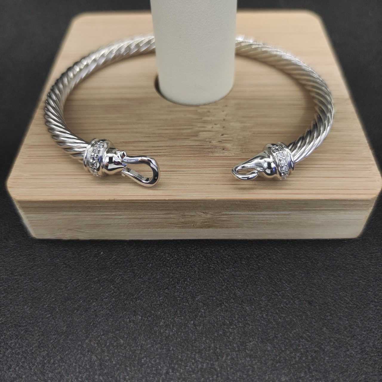 David Yurman 5mm silver Hook With Diamonds Bracelet(wrist circumference 15-19cm)