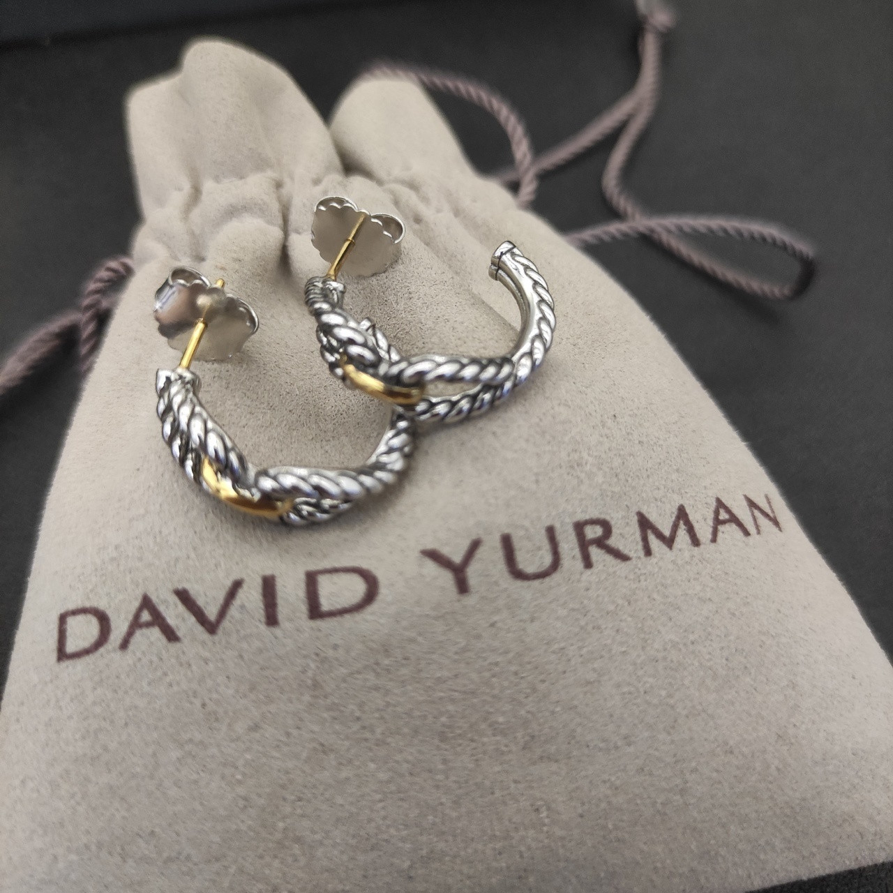 David Yurman Twisted Earrings(Inner diameter about 1.5cm)