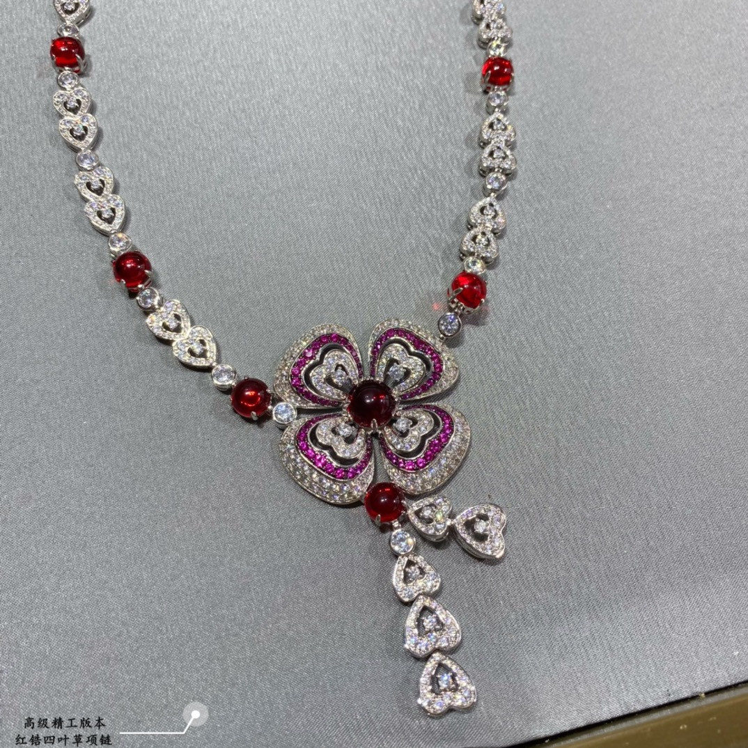 Bv1g*ai Four Leaf Clover Necklace(No refund or exchange)