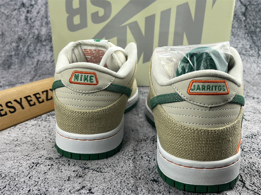 UA JARRITOS X DUNK LOW SB