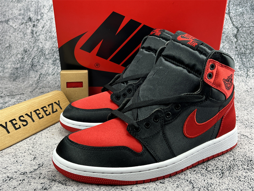 UA WMNS AIR JORDAN 1 RETRO HIGH OG 