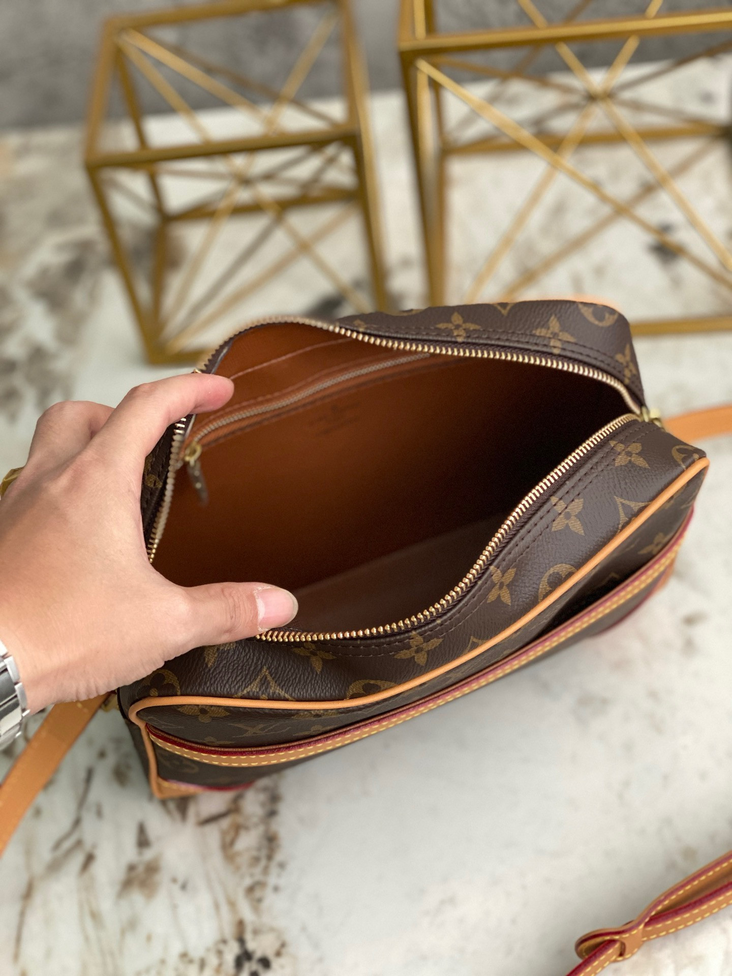 LV KASAI CLUTCH PM M51276