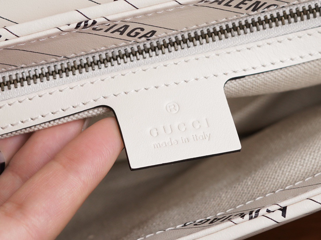 GG MARMONT 26CM Gvc*1 Ba1en*iaga