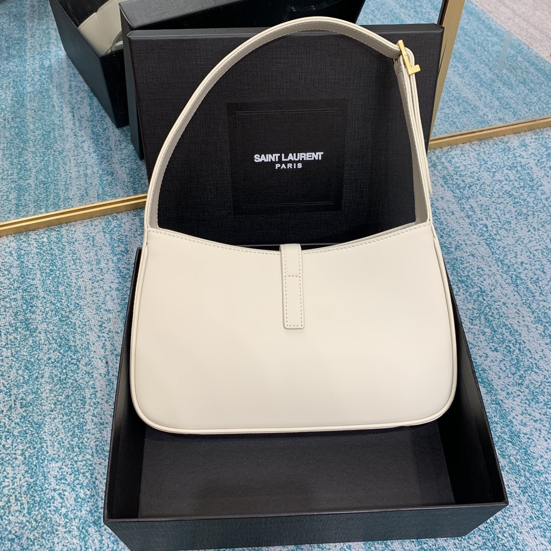 Y51 LE 5 À 7 IN SMOOTH LEATHER BLANC VINTAGE 23 X 16 X 6.5 CM