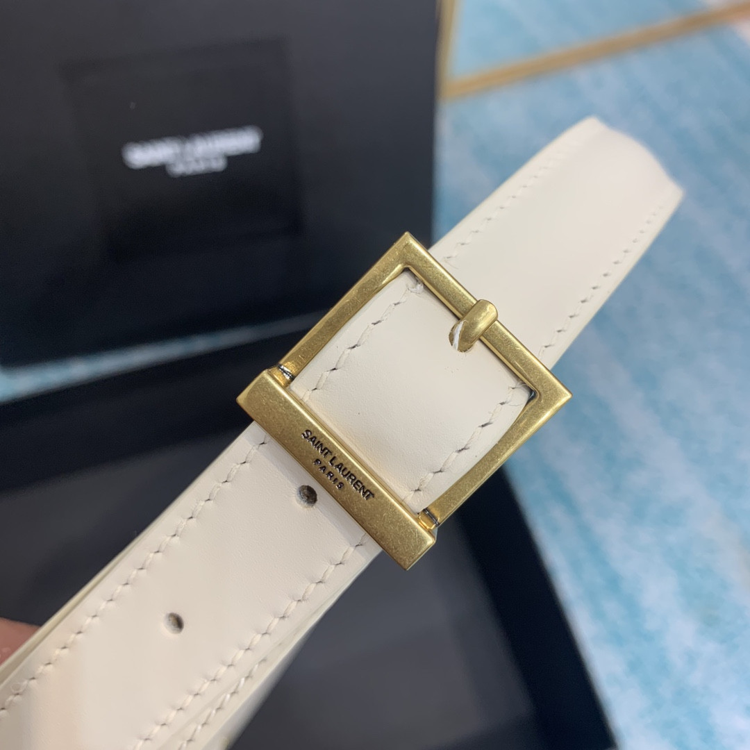 Y51 LE 5 À 7 IN SMOOTH LEATHER BLANC VINTAGE 23 X 16 X 6.5 CM