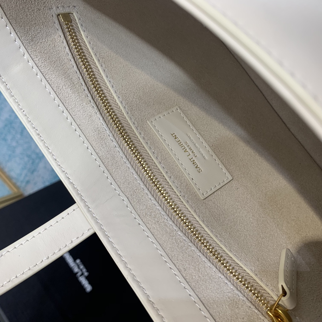 Y51 LE 5 À 7 IN SMOOTH LEATHER BLANC VINTAGE 23 X 16 X 6.5 CM