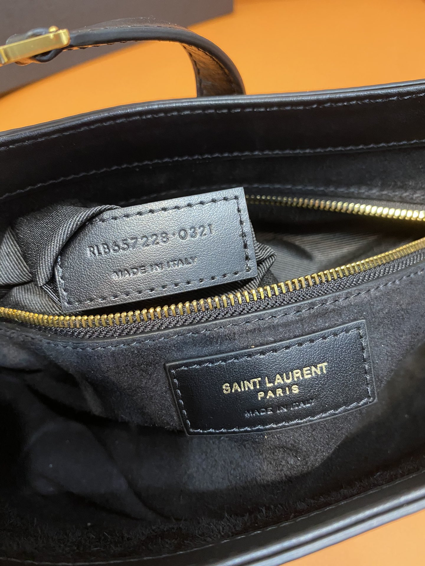 Y51 LE 5 À 7 IN SMOOTH LEATHER NOIR 23 X 16 X 6.5 CM