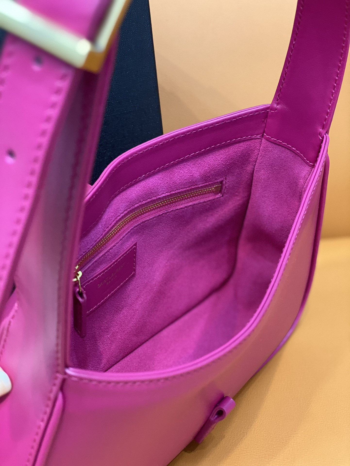 Y51 LE 5 À 7 IN SMOOTH LEATHER BLANC Pink 23 X 16 X 6.5 CM