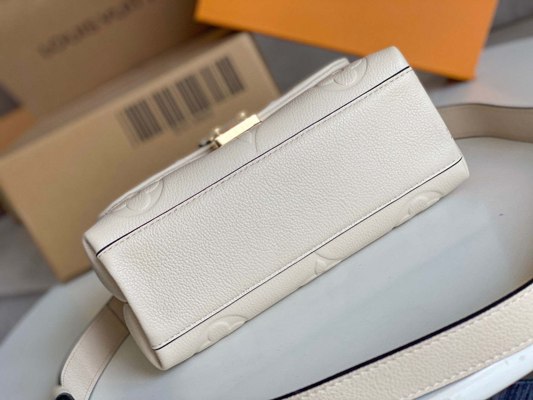 LV MADELEINE BB M46008  9.4 x 6.7 x 3.3 inches