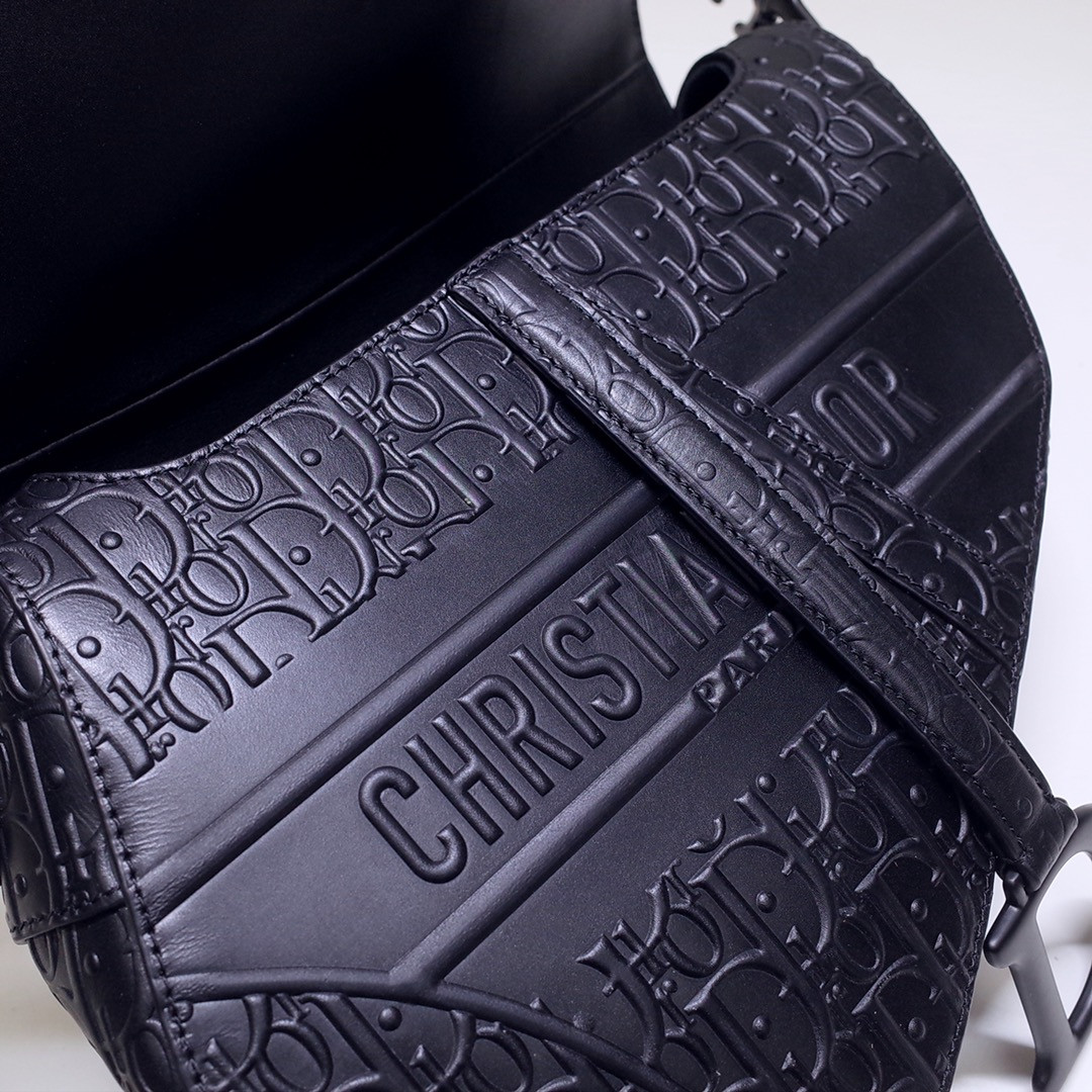 SADDLE BAG WITH STRAP Black D10r Oblique Embossed Calfskin 25.5x20x6.5cm