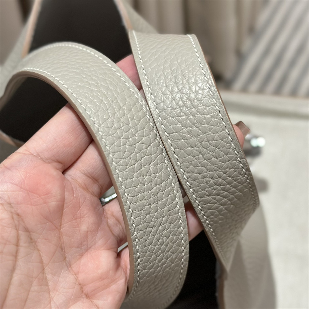 H**me5 Picotin 18cm Glacier White without original box