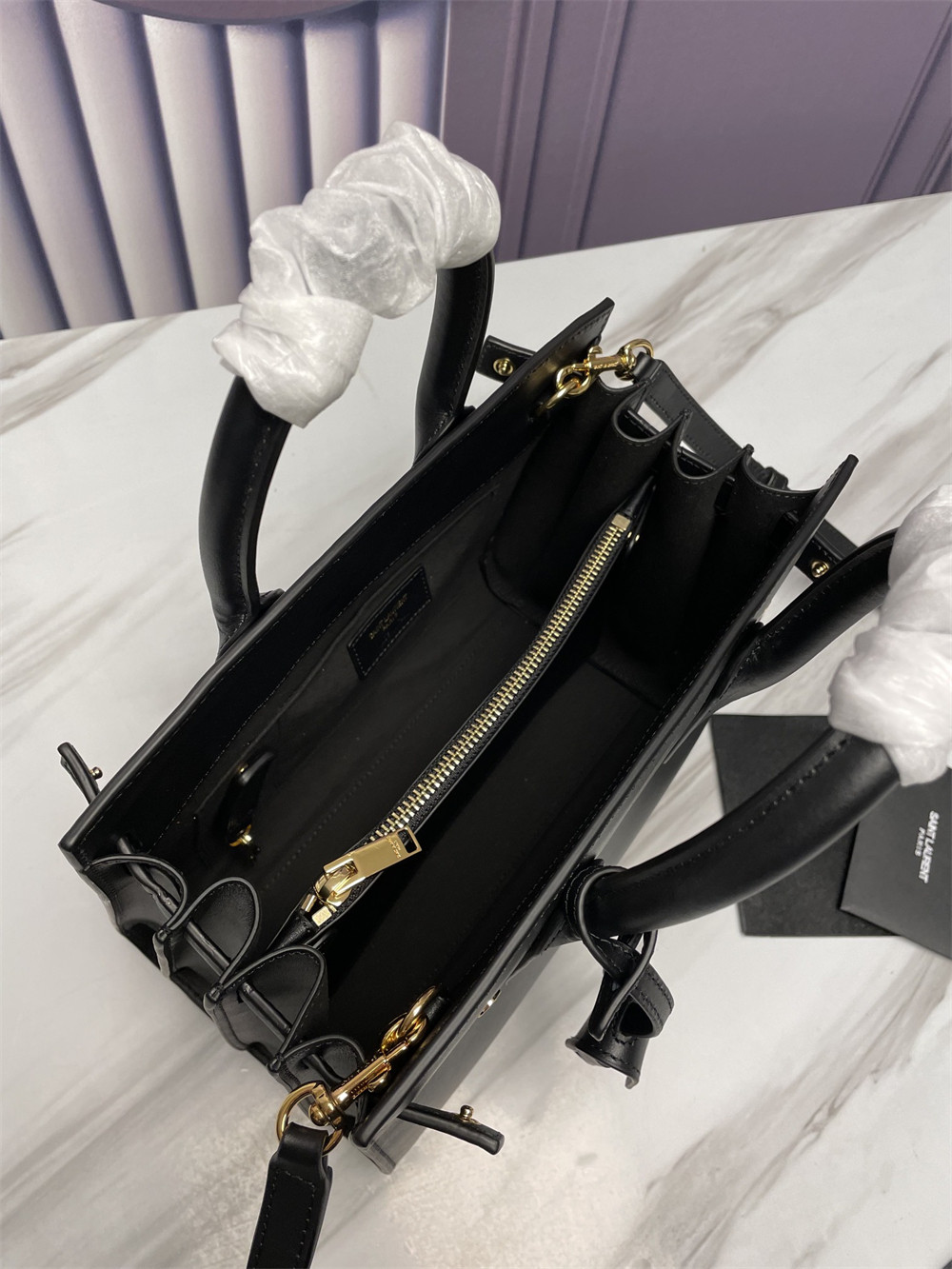 Y51 SAC DE JOUR BABY IN SHINY LEATHER BLACK