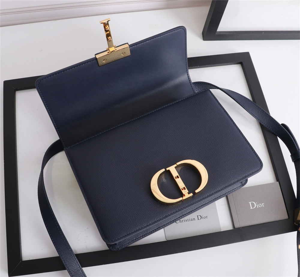 D10r 30 MONTAIGNE CHAIN BAG Grained Navy