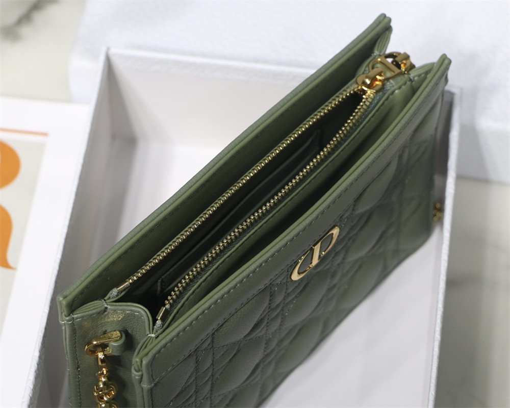 D10r CARO ZIPPED POUCH WITH CHAIN Green S*pple Cannage Calfskin 19 x 14 x 4.5 cm