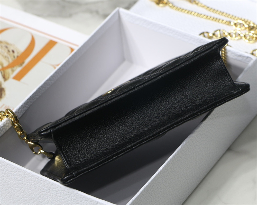 D10r CARO ZIPPED POUCH WITH CHAIN Black S*pple Cannage Calfskin 19 x 14 x 4.5 cm