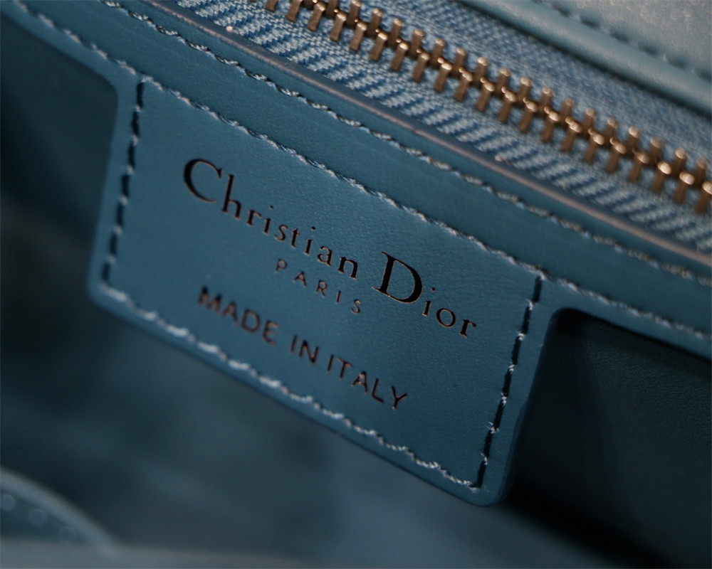 SMALL D10r CARO BAG Navy S*pple Cannage Calfskin With Silver Hardware 20 x 12 x 7 cm