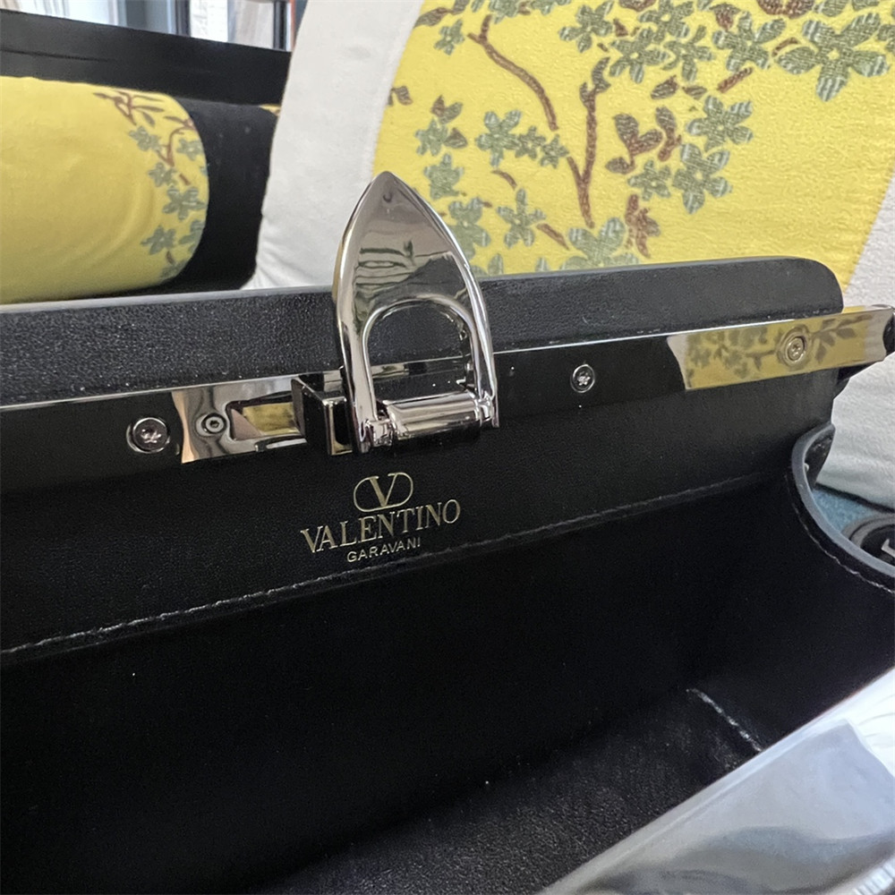 Va1e*ntin0 GARAVANI SMALL ROCKSTUD PADDED NAPPA HANDBAG BLACK