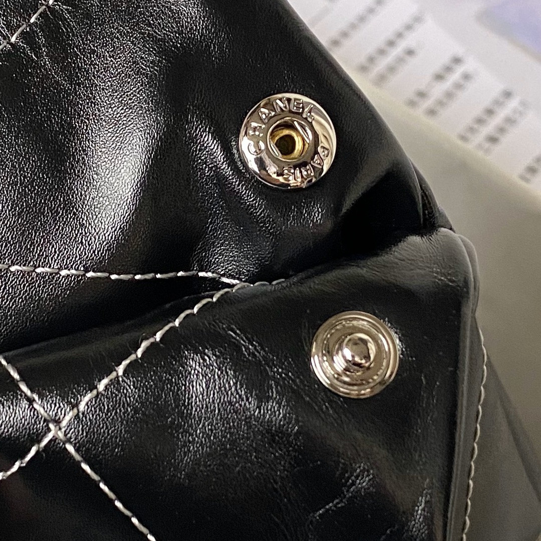 Ch**el 22 HANDBAG Shiny Calfskin SILVER 15.2×16.4×3.1 in