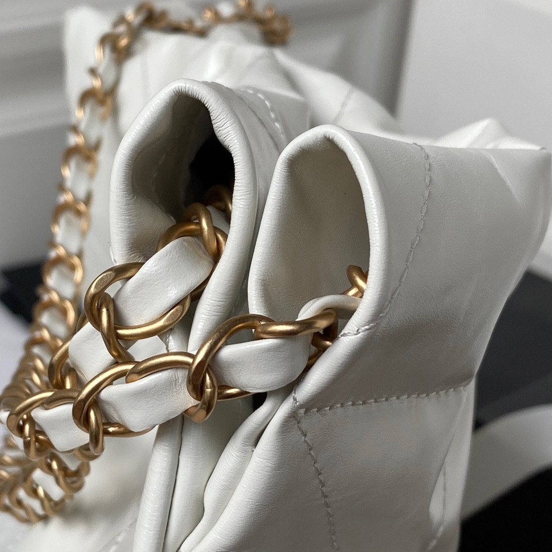 Ch**el 22 HANDBAG Shiny Calfskin white 30×45×8cm