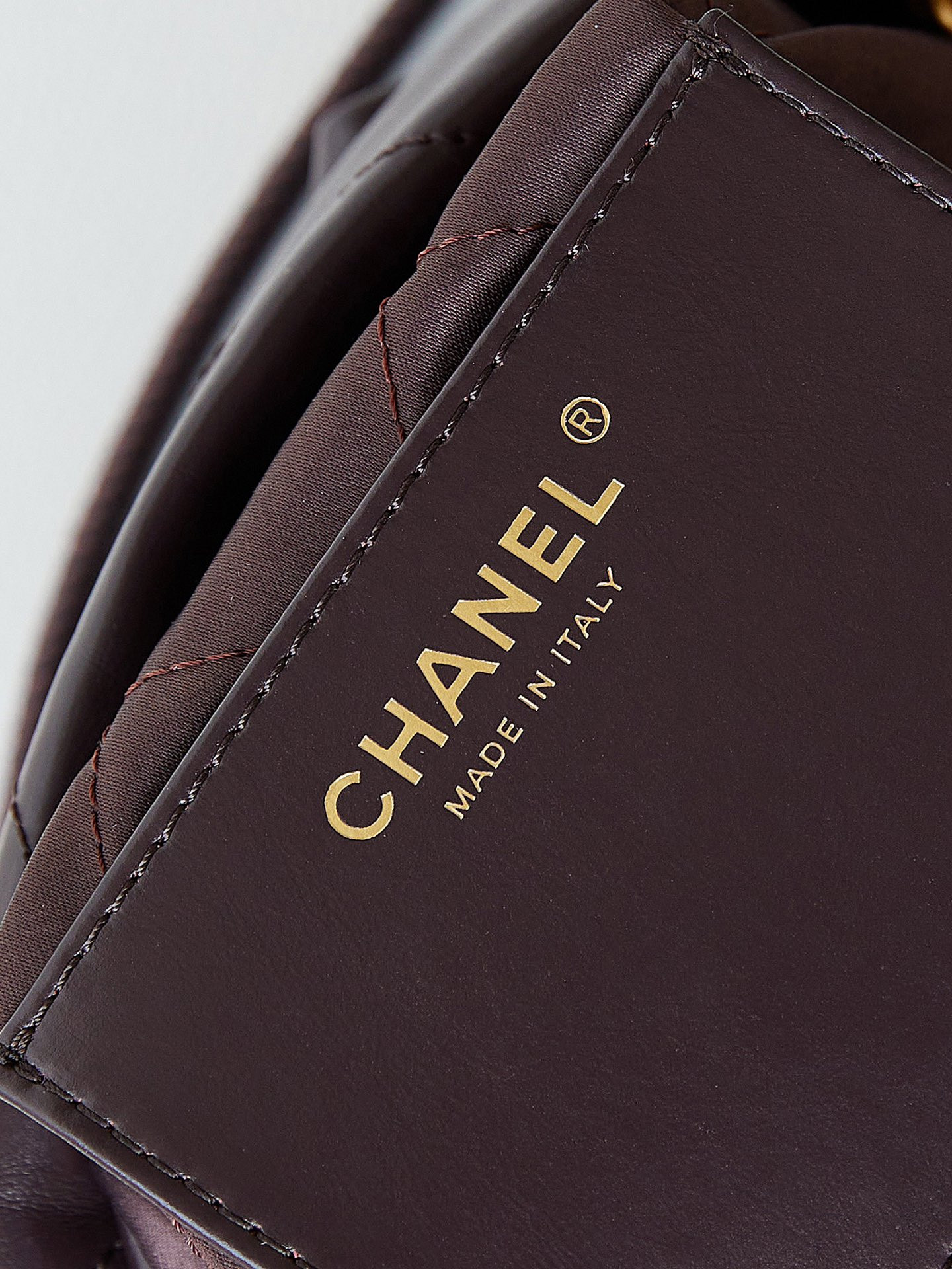 Ch**el 22 MINI HANDBAG Shiny Calfskin 7.8 × 7.4 × 2.3 in