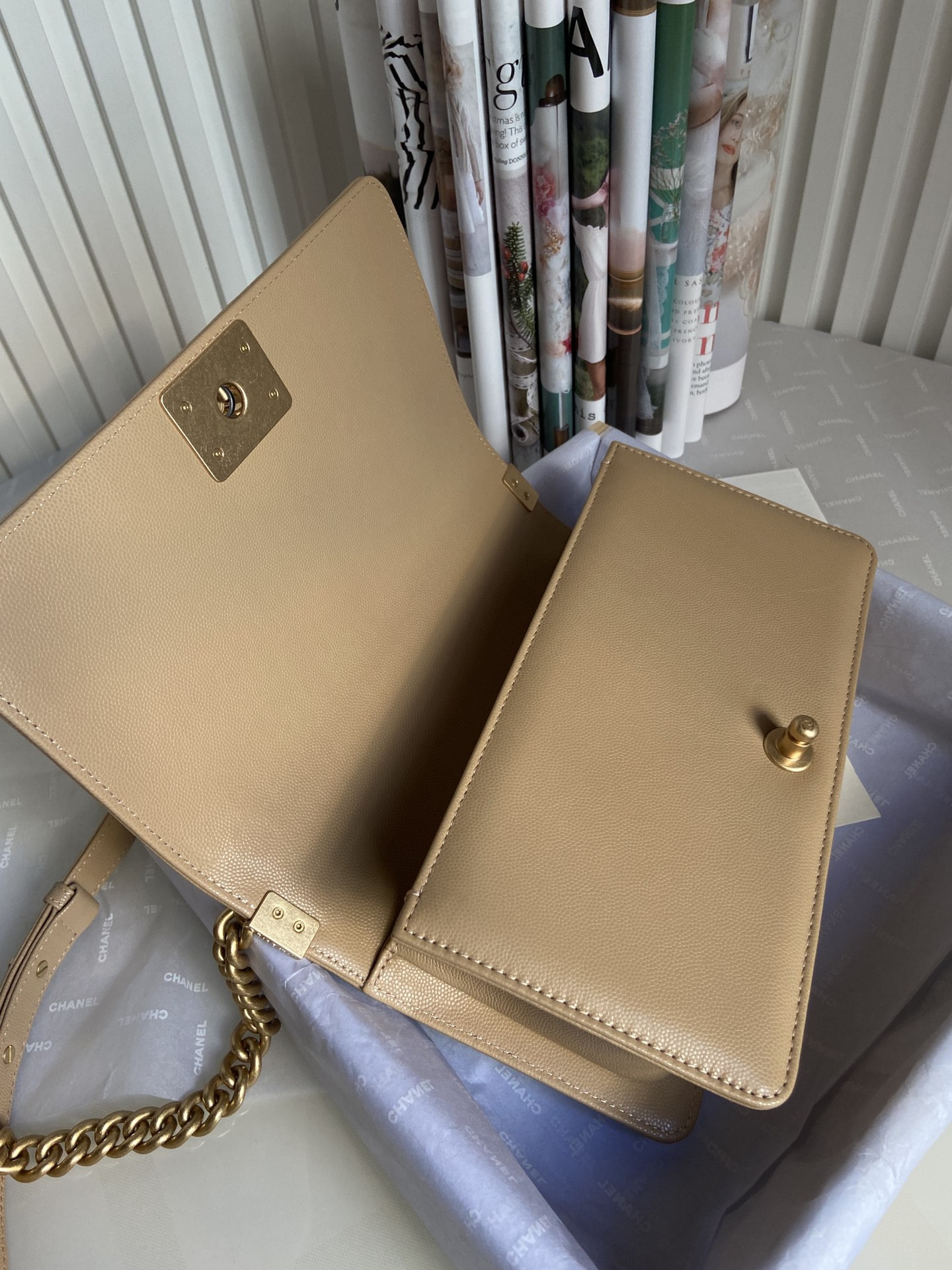 BOY Ch**el HANDBAG Shiny Grained Calfskin Brown 5.9 × 9.8 × 3.5 in