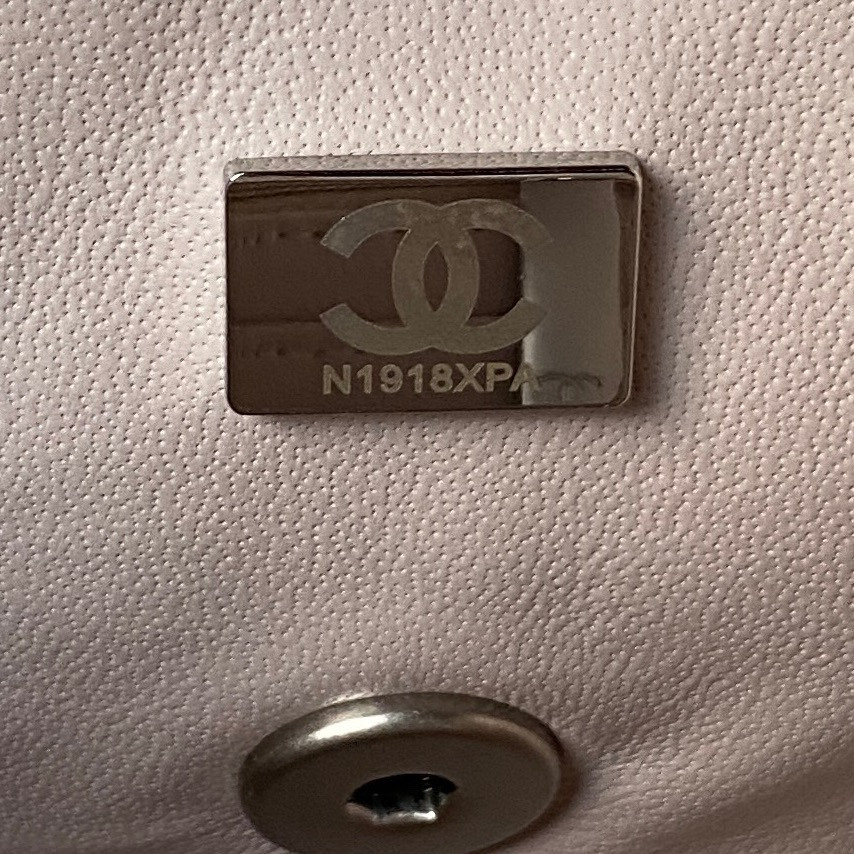 Ch**el MINI FLAP BAG SHINY CALFSKIN & SILVER-TONE METAL LIGHT PINK 4.7 × 7.8 × 2.3 in