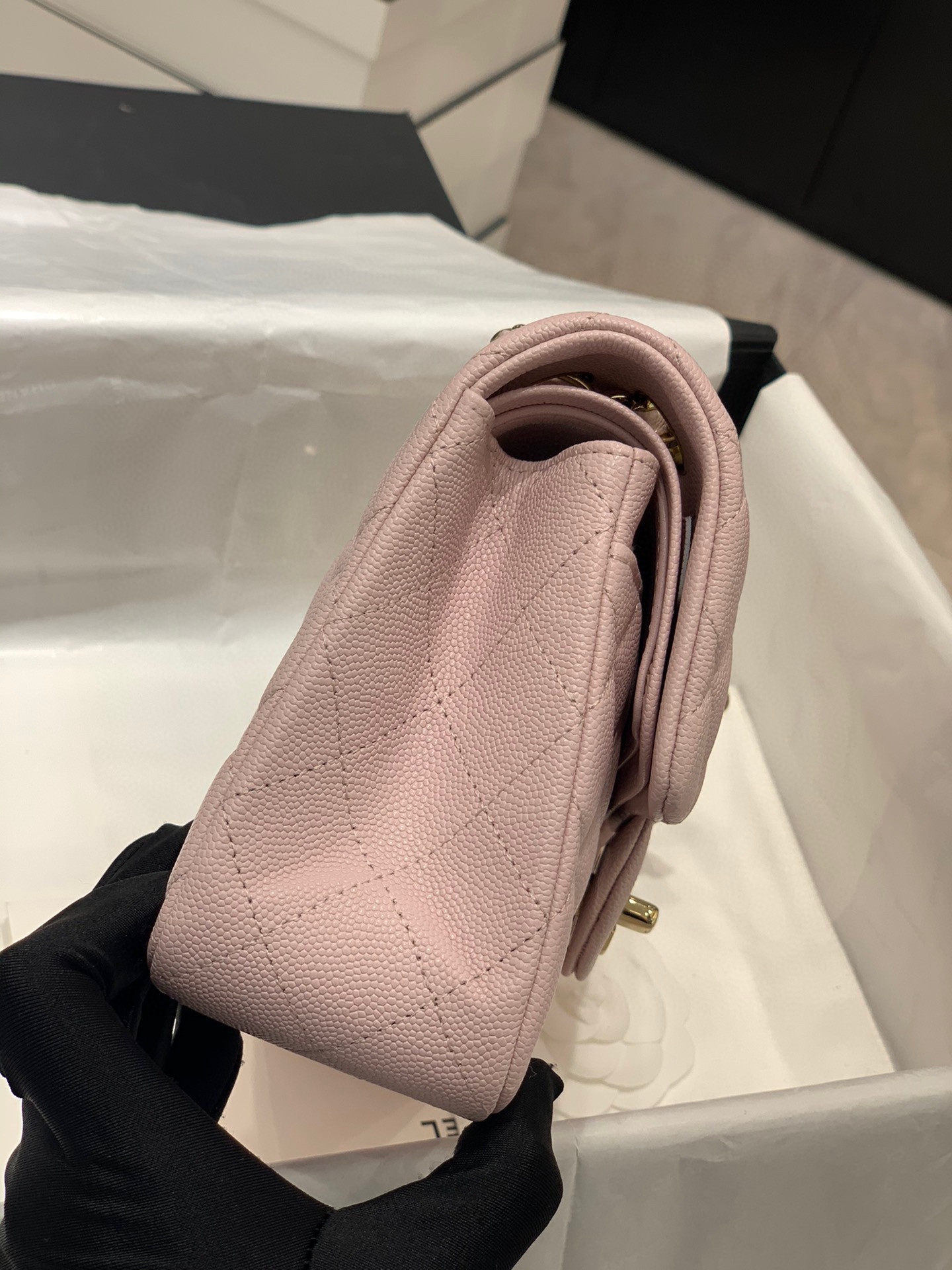 Ch**el CLASSIC HANDBAG GRAINED CALFSKIN & GOLD-TONE METAL LIGHT PINK 6 × 9.9 × 2.5 in