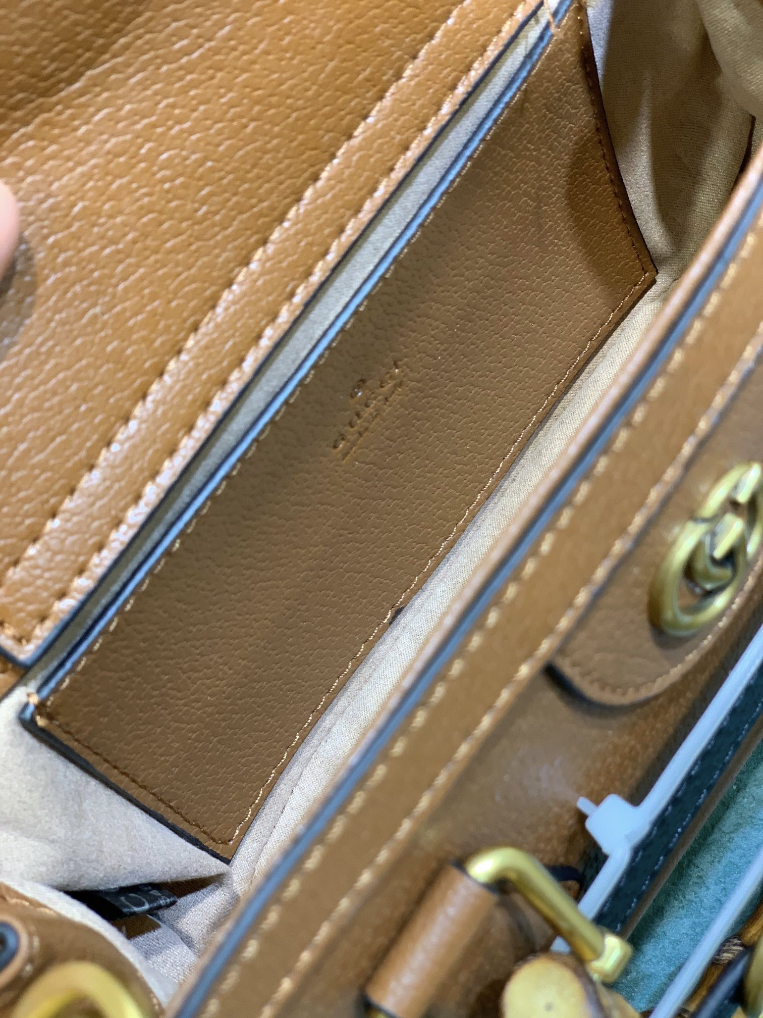 Gvc*1 DIANA SMALL SHOULDER BAG Brown 25W x 16H x 9D CM