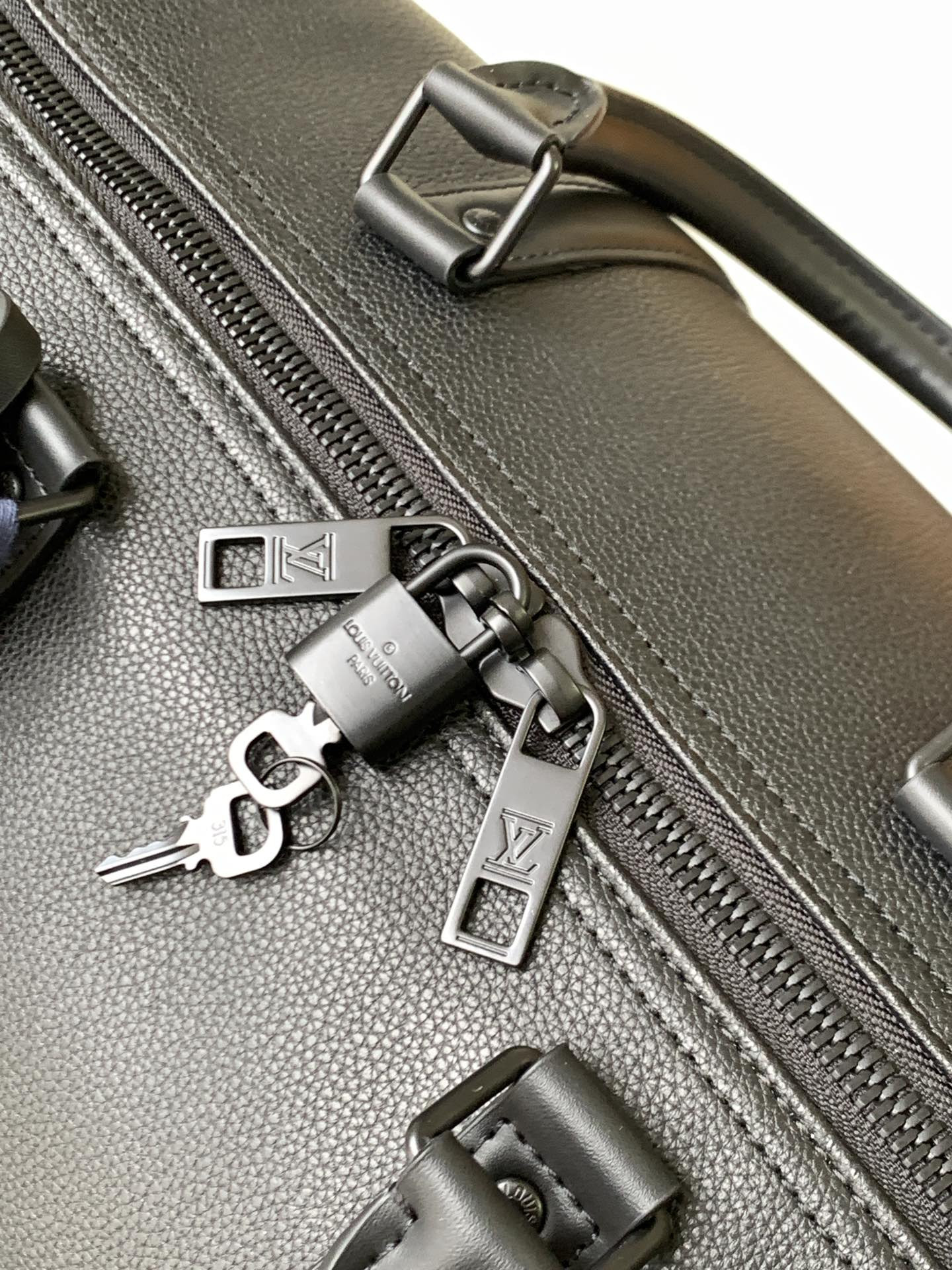 L0vis Vvtt0n Keepall Bandoulière 50 M21420