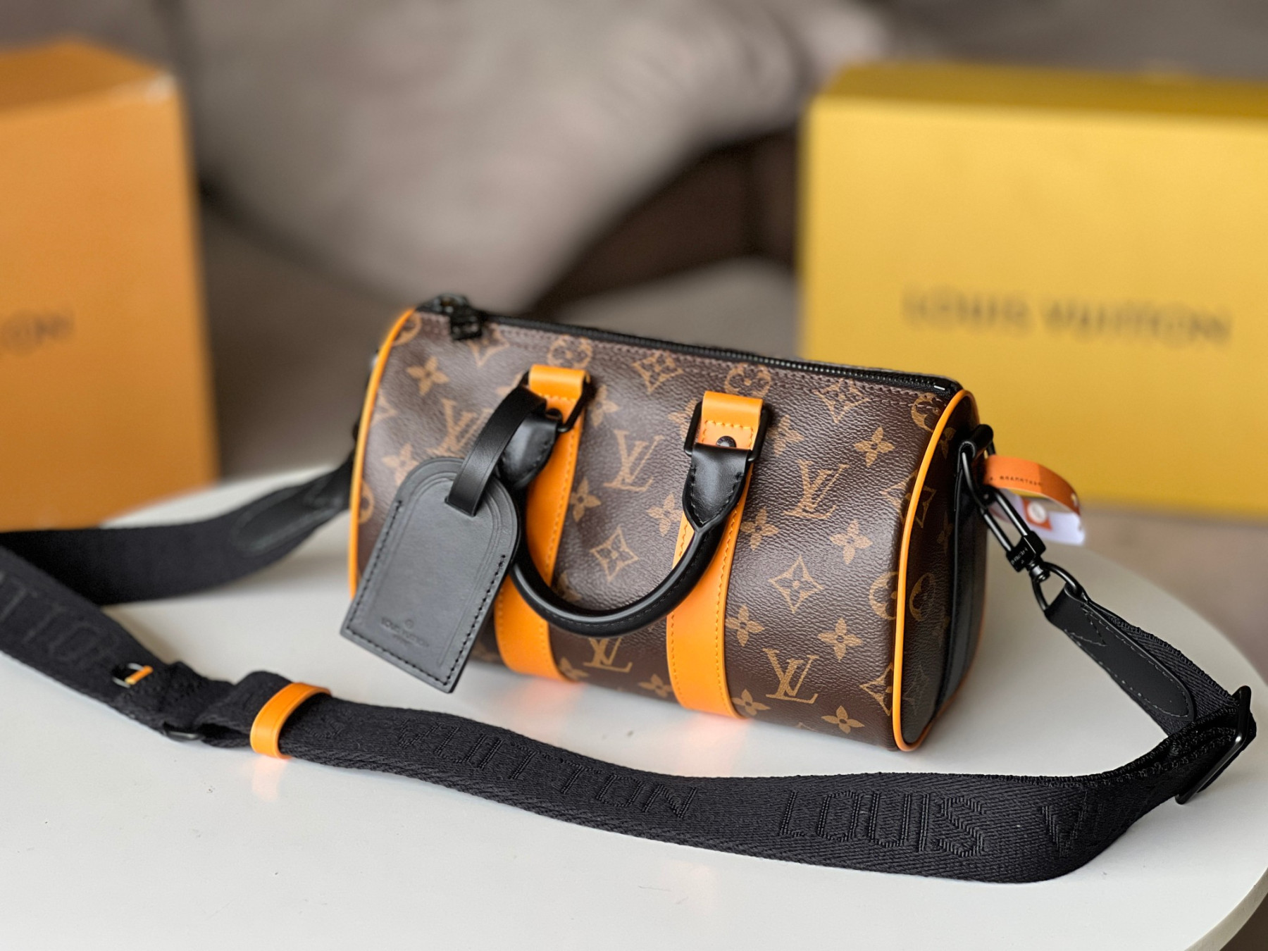 L0vis Vvtt0n Keepall Bandoulière 25 M46687 9.8 x 5.9 x 4.3 inches