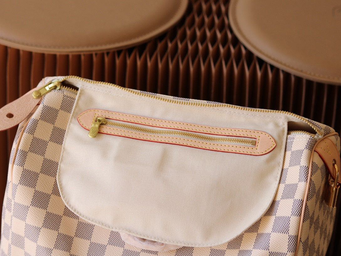 L0vis Vvtt0n N41370 Speedy 30