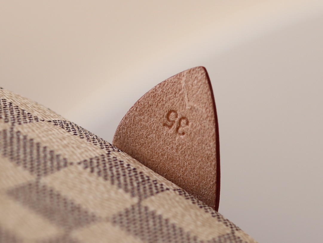 L0vis Vvtt0n N41369 Speedy 35