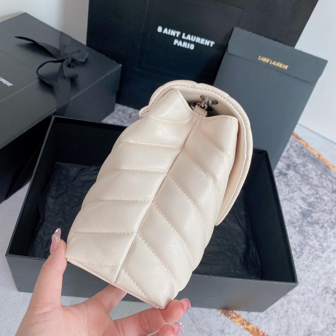 Y51 LOULOU SMALL IN QUILTED LEATHER WHITE 9 X 6.1 X 3.3 INCHES