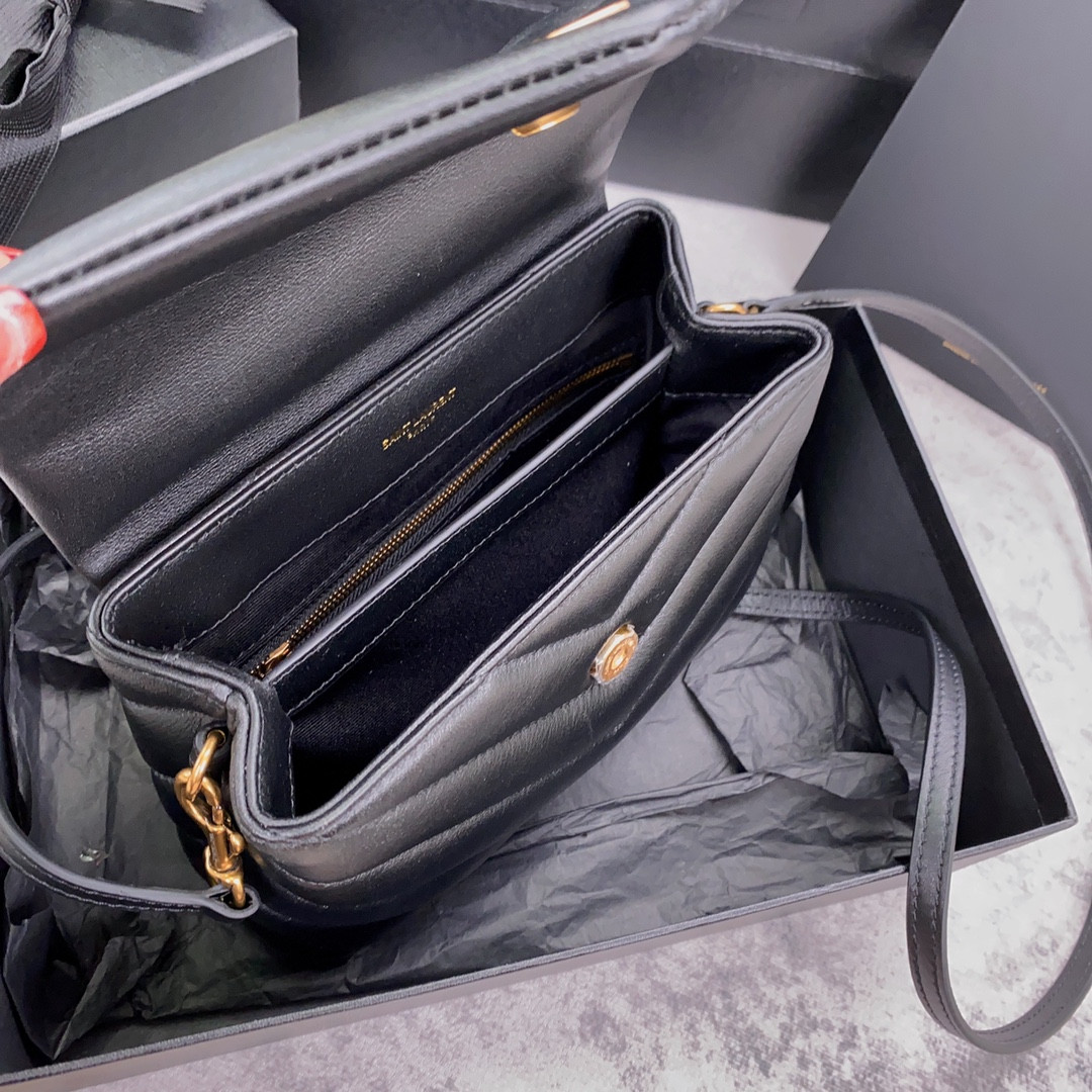 Y51 TOY LOULOU IN QUILTED LEATHER BLACK 7.9 X 5.5 X 3 INCHES