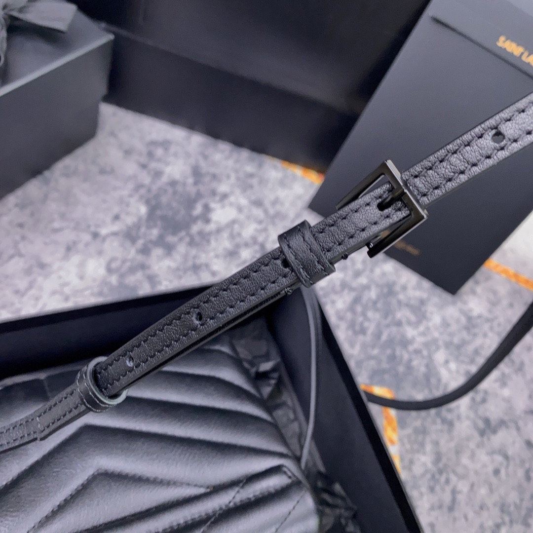 Y51 TOY LOULOU IN QUILTED LEATHER ALL BLACK 7.9 X 5.5 X 3 INCHES