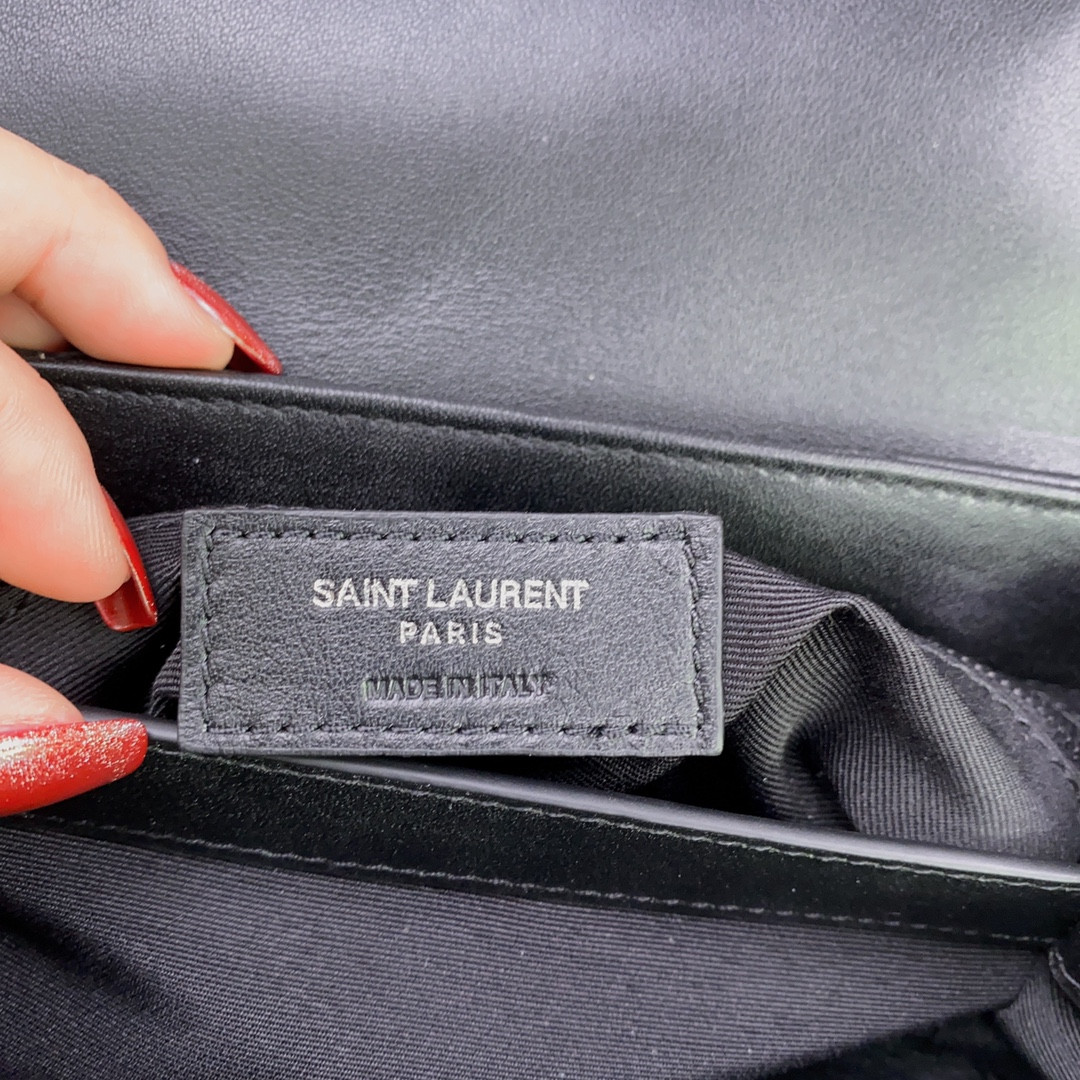 Y51 TOY LOULOU IN QUILTED LEATHER ALL BLACK 7.9 X 5.5 X 3 INCHES