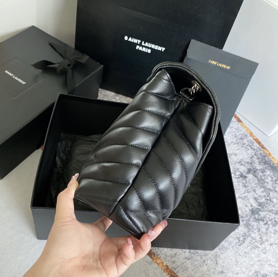 Y51 LOULOU MEDIUM IN QUILTED LEATHER BLACK Silver 12.5 X 8.6 X 3.5 INCHES