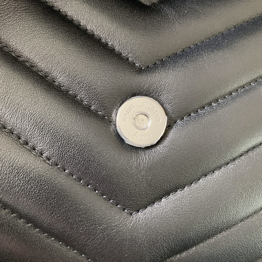 Y51 LOULOU MEDIUM IN QUILTED LEATHER BLACK Silver 12.5 X 8.6 X 3.5 INCHES