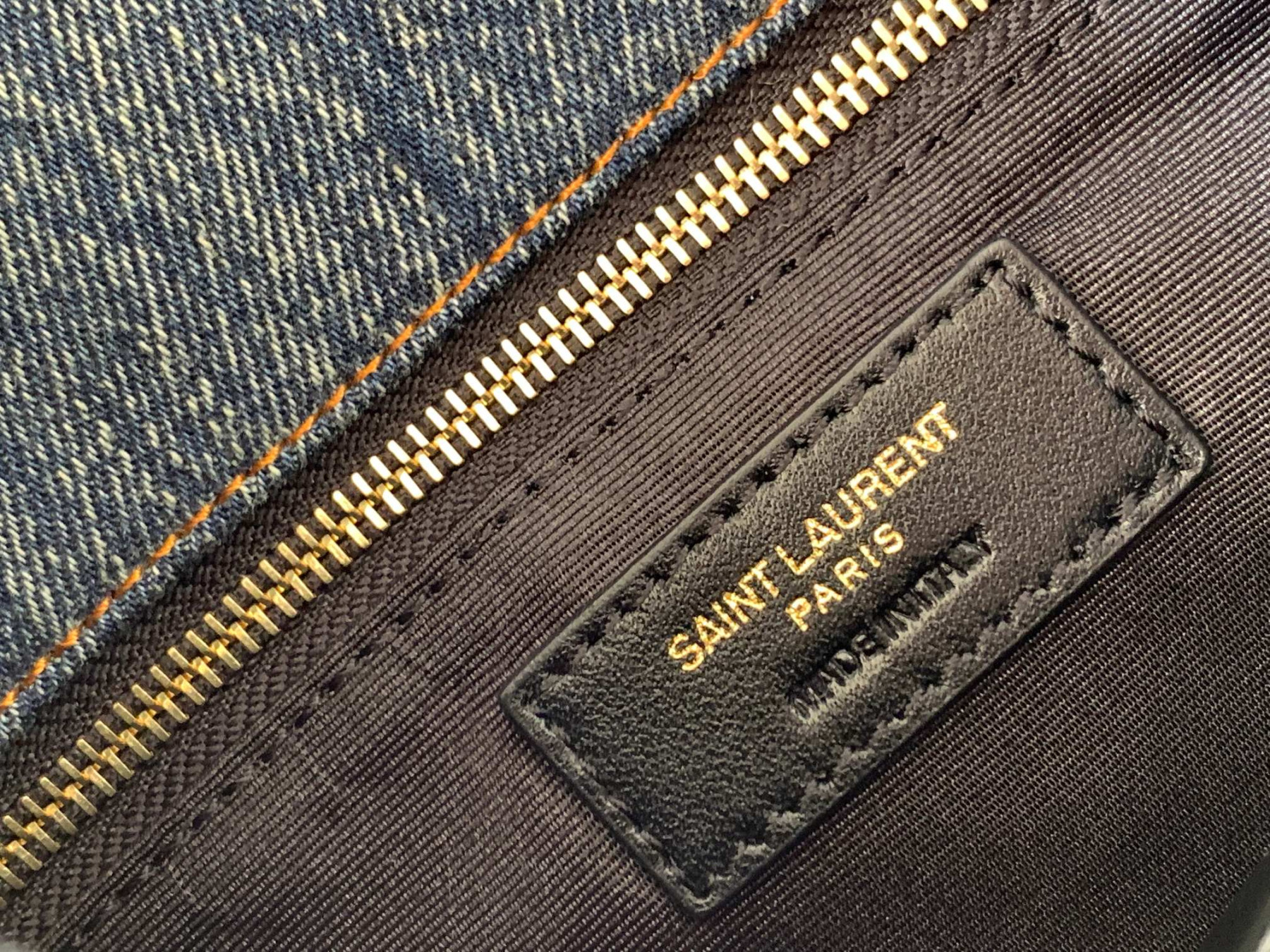 Y51 PUFFER IN SUEDE AND DENIM RODEO BLUE 23 X 15.5 X 5.8 CM