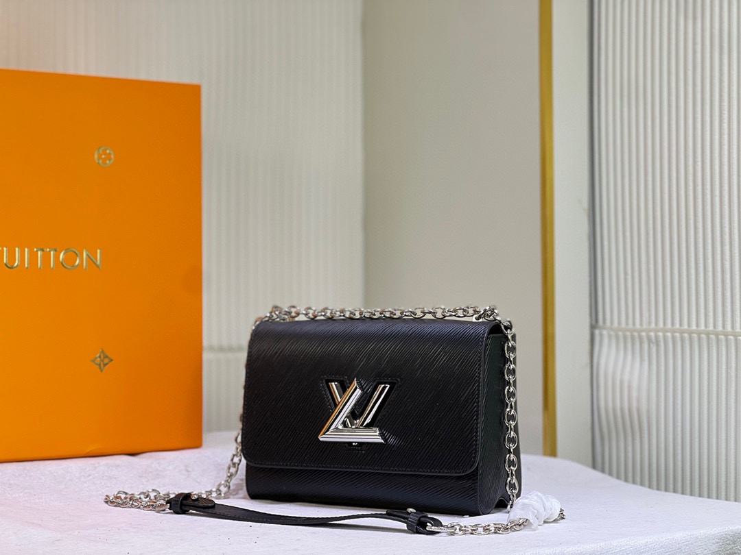 L0vis Vvtt0n Twist MM Black 9.1 x 6.7 x 3.7 inches