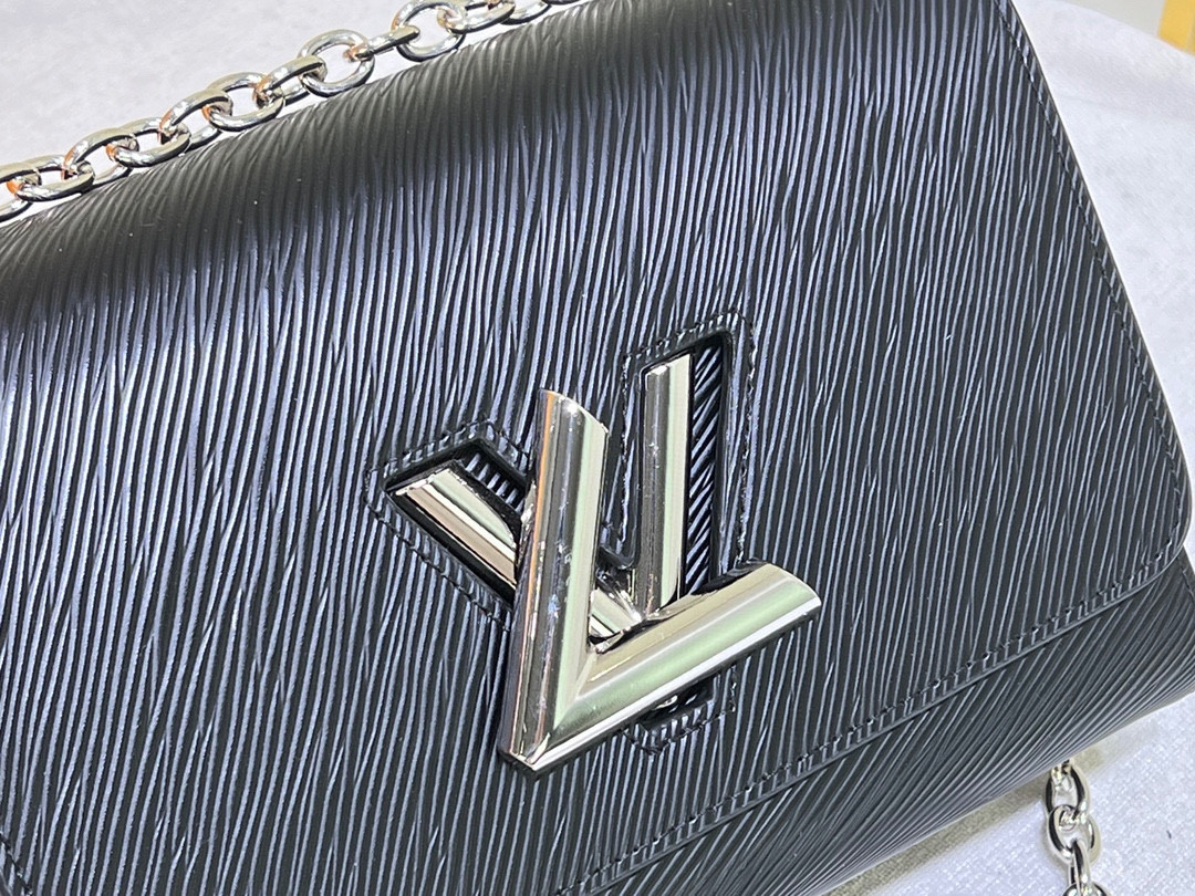 L0vis Vvtt0n Twist MM Black 9.1 x 6.7 x 3.7 inches