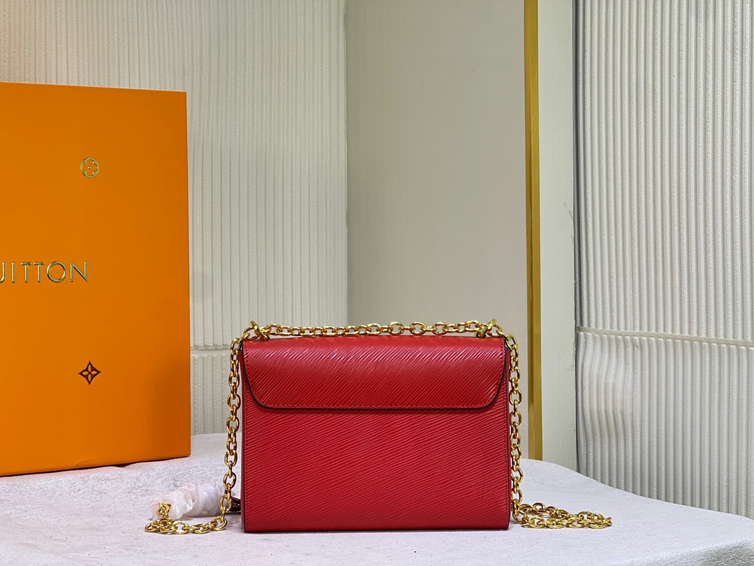 L0vis Vvtt0n Twist MM Red 9.1 x 6.7 x 3.7 inches