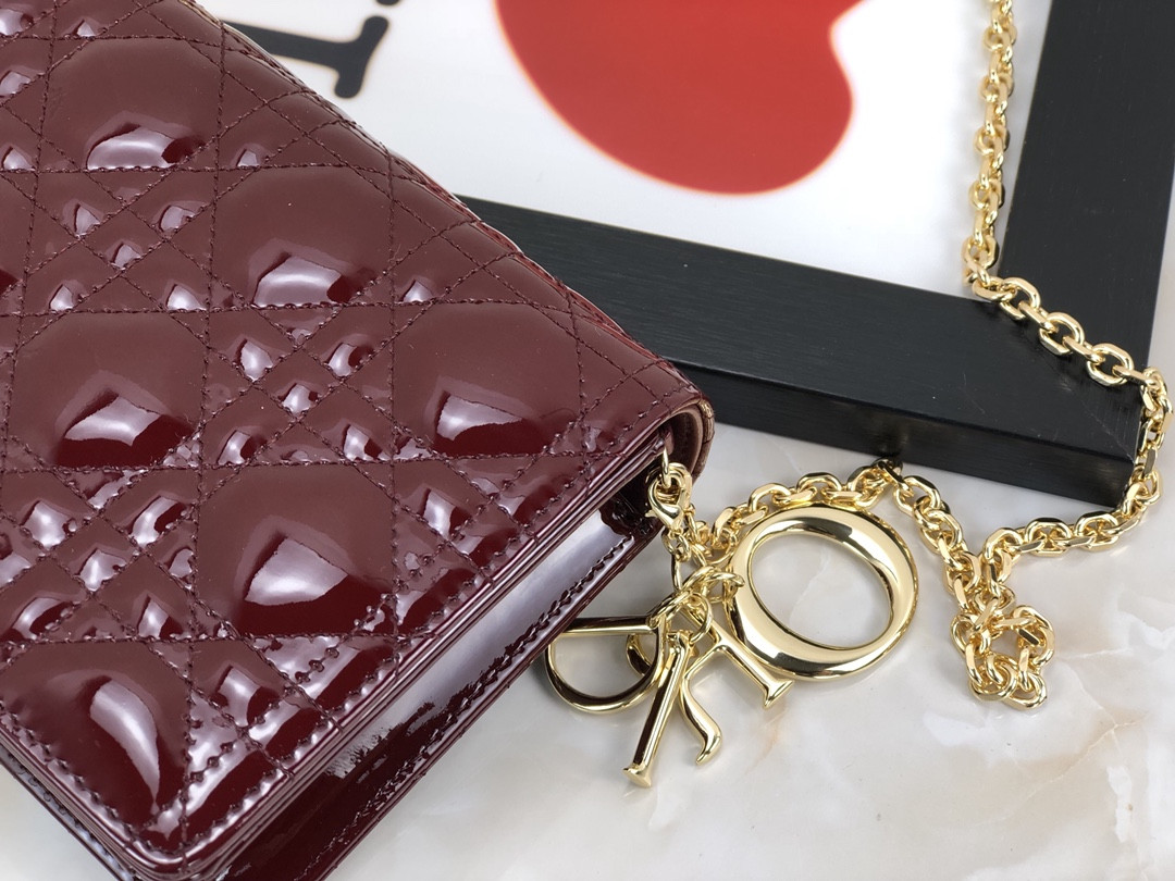 Lady D10r Pouch Red Patent Cannage Calfskin 8.5 x 4.5 x 1 inches