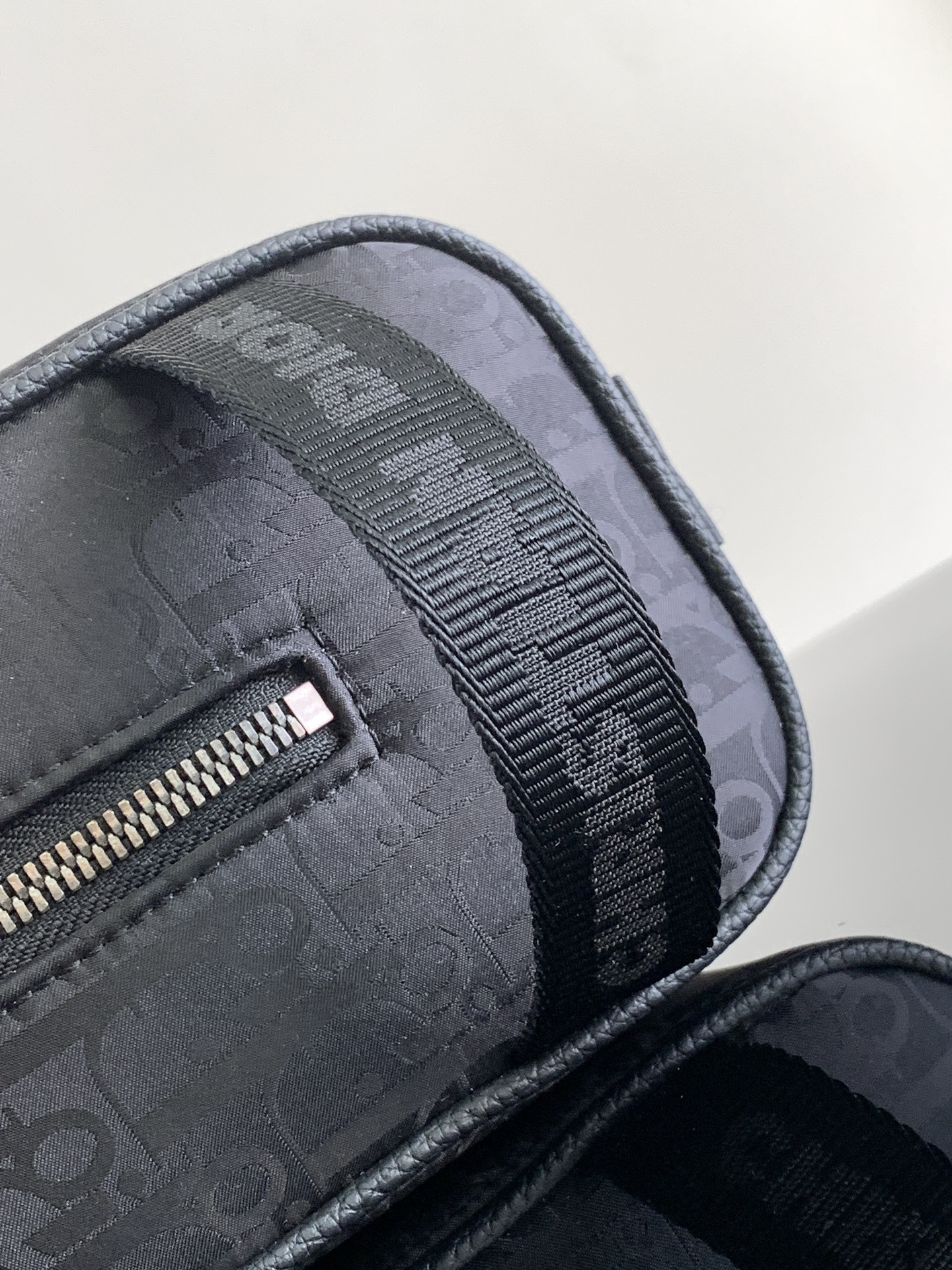 D10r Lingot Toiletry Bag Black Oblique Mirage Technical Fabric 8.5 x 5 x 4 inches