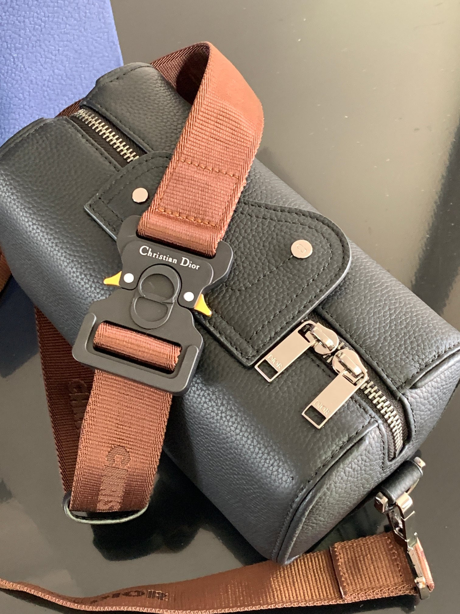 D10r Lingot Toiletry Bag GRAINED LEATHER BLACK Black Oblique Mirage Technical Fabric 8.5 x 5 x 4 inches