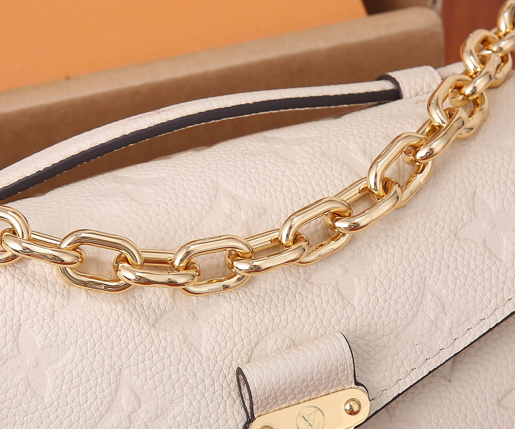 LV Pochette Métis East West M22942 21.5 x 13.5 x 6 cm